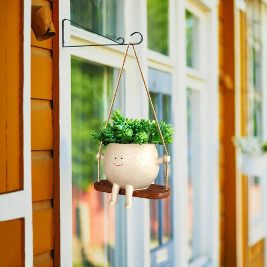 BloomSwing – The Smiling Hanging Planter